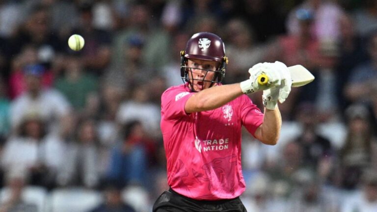 सोमरसेट की आसान जीत में चमके England hopeful James Rew stars in comfortable Somerset win